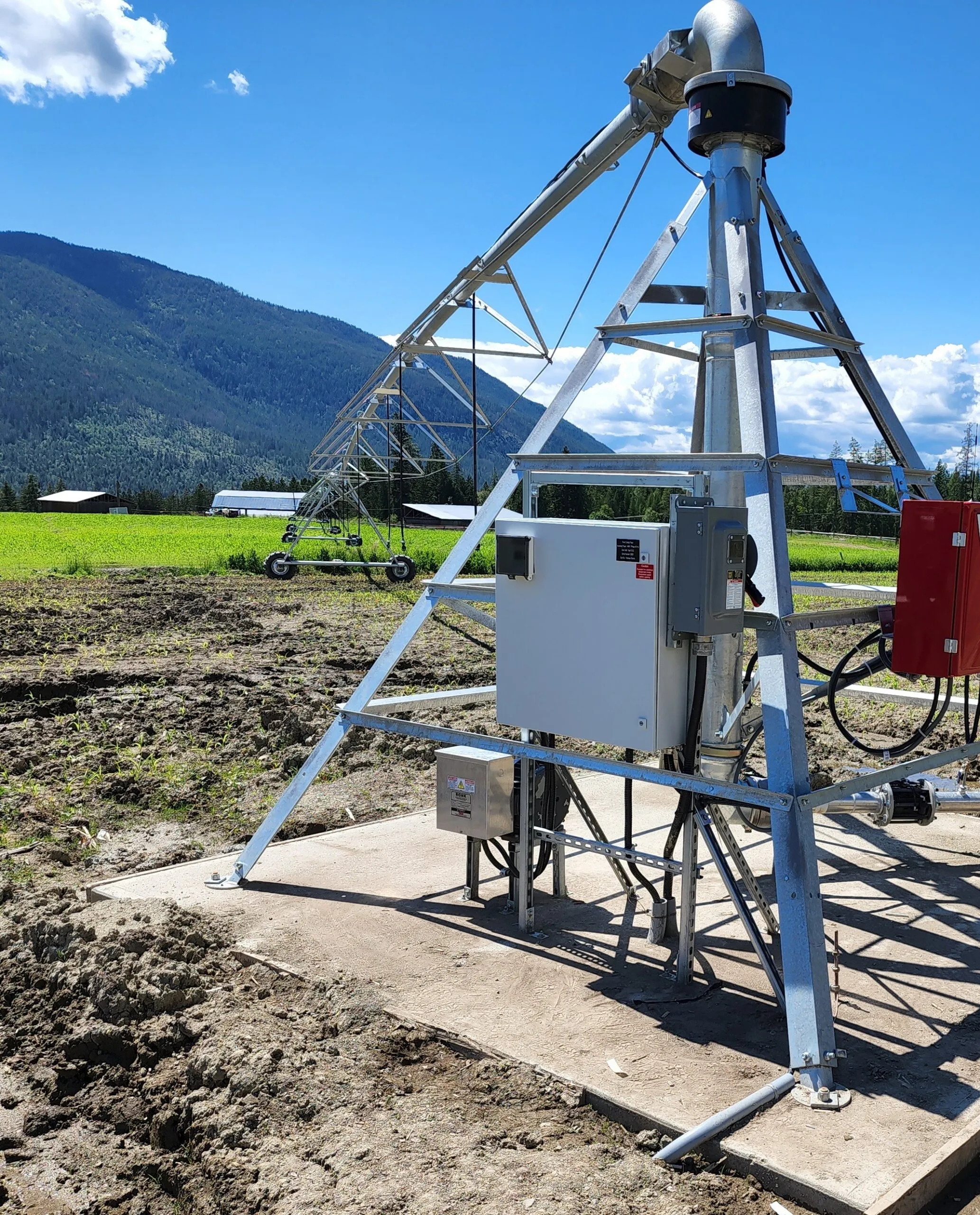 Center pivot irrigation electrical in the Thompson-Okanagan