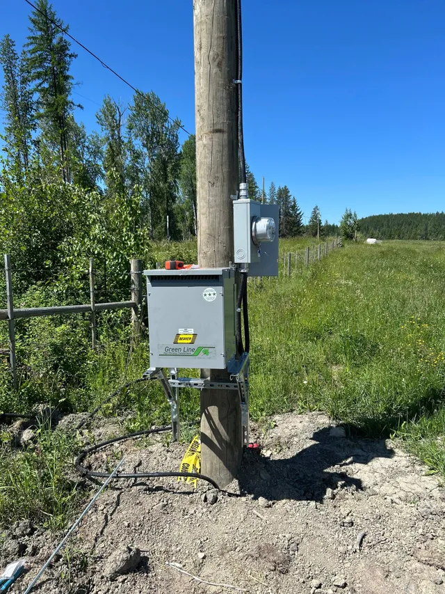 Skid-mounted disconnect rack and pump manifold on a ranch irrigation site