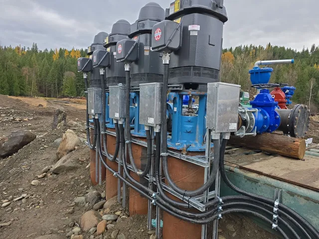 Four 125HP vertical turbine pump motors wired in flexible conduit at the Cherryville intake